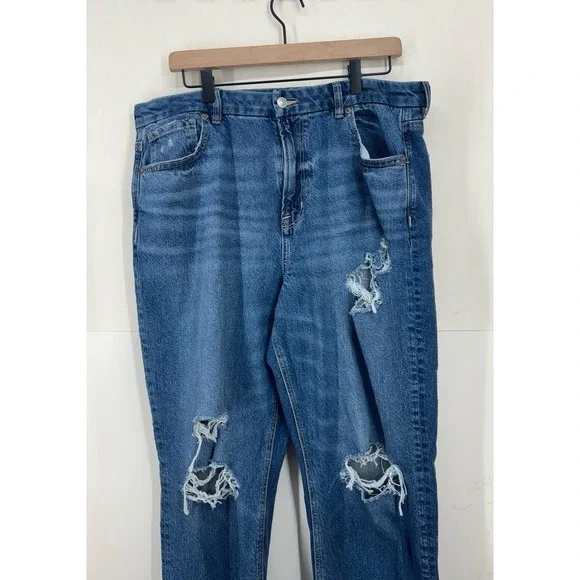 American Eagle Curvy Mom Jeans Strigid (size 16) - Picture 3 of 10